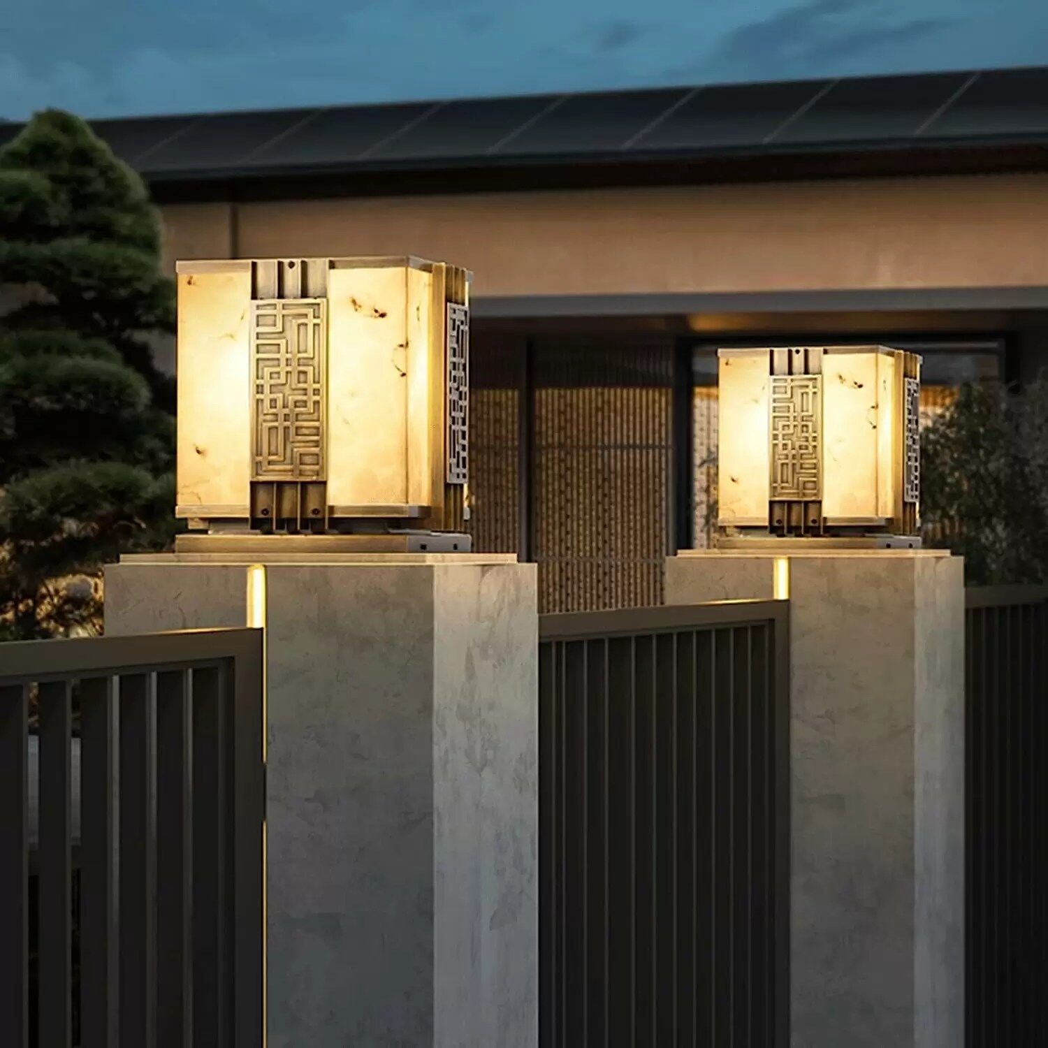 SHXSYN Solar Post Cap Light, 4x4 5x5 6x6 Solar Post Cap Outdoor, IP65 Waterproof Fence Deck Post Cap Lights Solar Powered 3 Modes Solar Post Light for Deck Garden Patio Fence